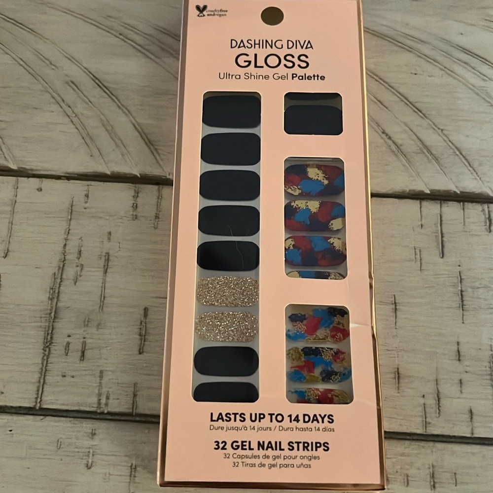 Dashing Diva gel nail strips